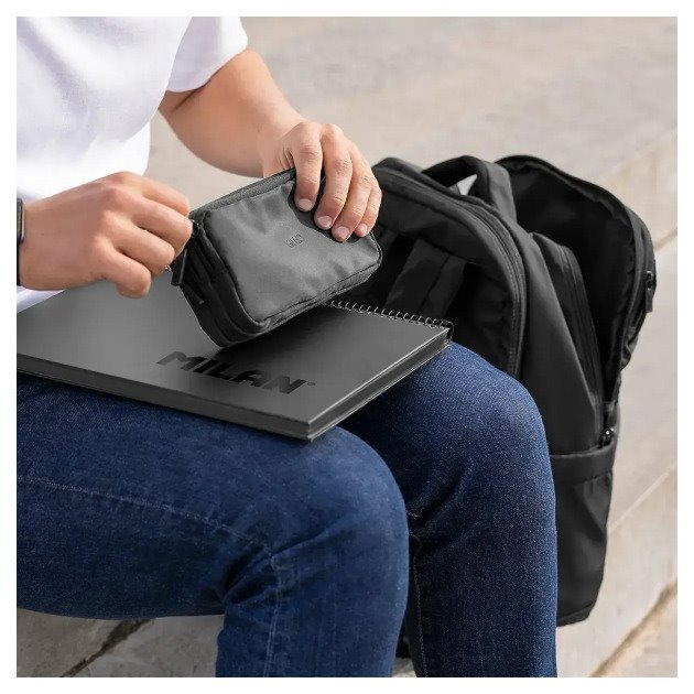 Caderno pautado Milan Shadow - Espiral / A4 / 80 folhas / Preto